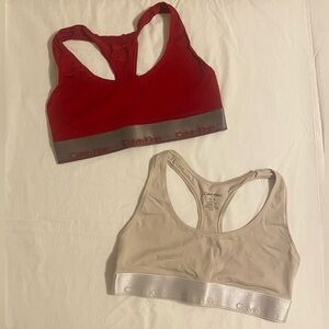NWOT 2 CALVIN KLEIN SPORTS BRAS SIZE MEDIUM

RED AND CREAM

LAUNDERED/UNWORN